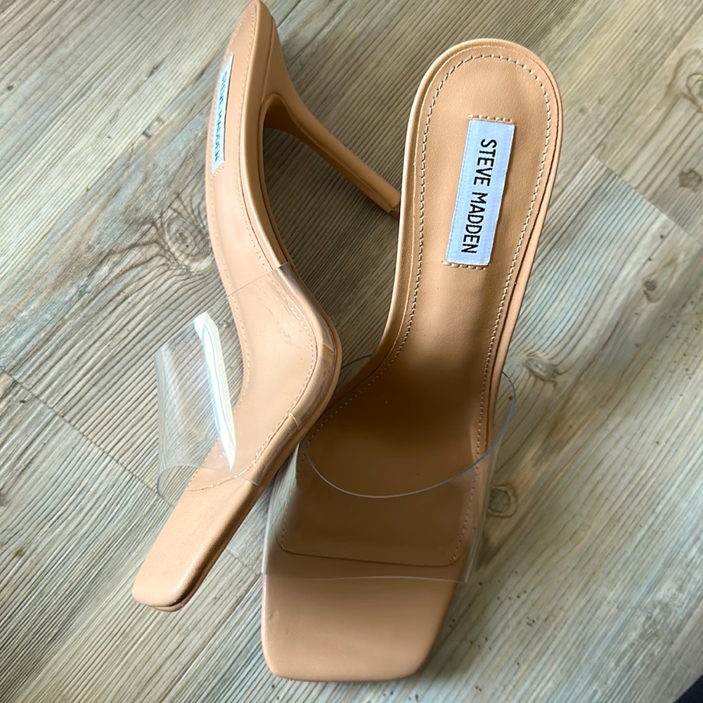 Steve Madden ‘Signal’ clear heels.